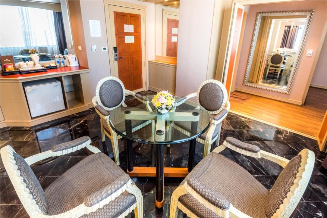 The Maruay Garden Hotel Бангкок Екстер'єр фото